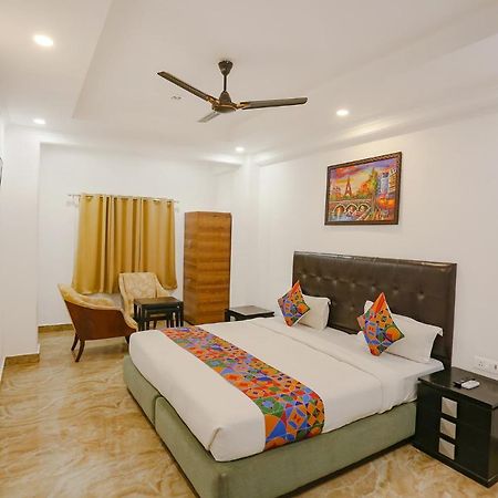 德里 Fabexpress Taj Residency Near Yashobhoomi Convention Centre酒店 外观 照片