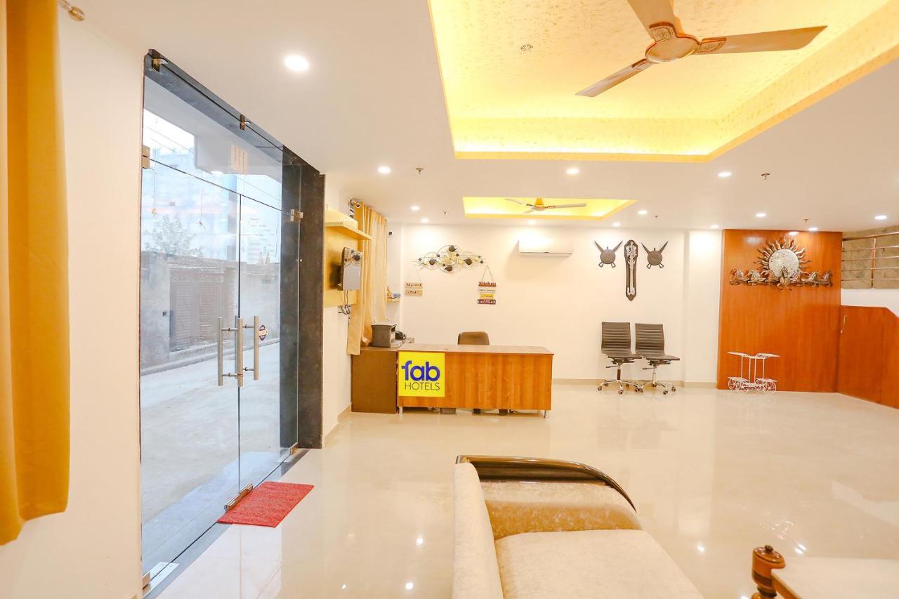 德里 Fabexpress Taj Residency Near Yashobhoomi Convention Centre酒店 外观 照片