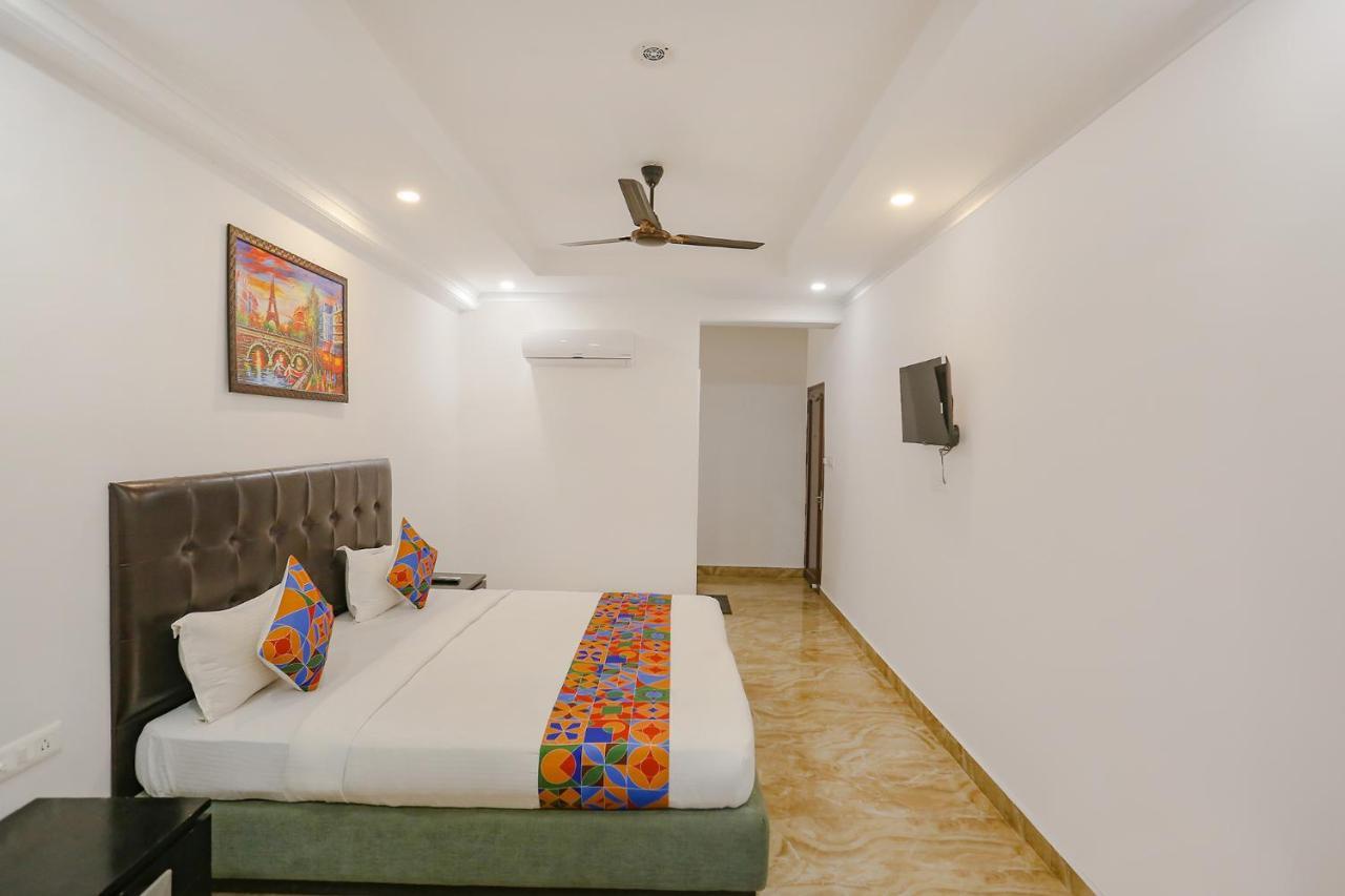 德里 Fabexpress Taj Residency Near Yashobhoomi Convention Centre酒店 外观 照片
